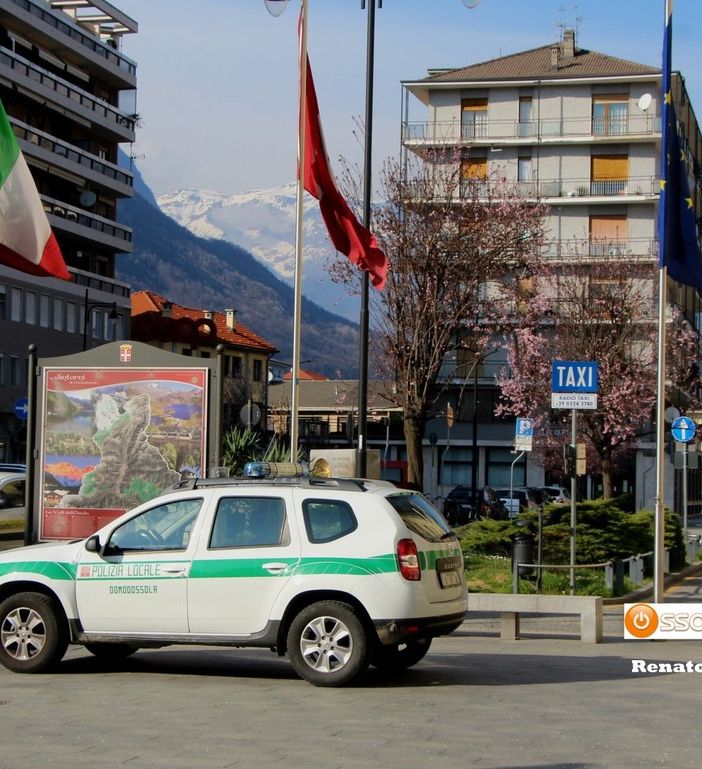 Pistole elettriche per la polizia municipale di Domodossola