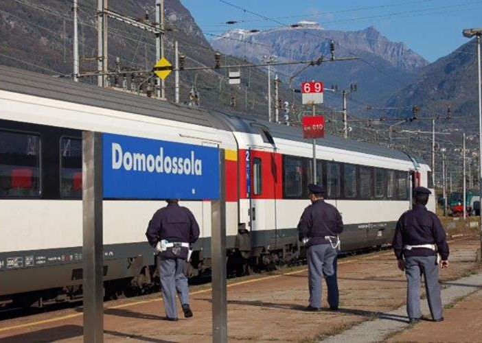 Ricercato per rapine, tentate estorsioni e lesioni, 25enne arrestato a Domodossola