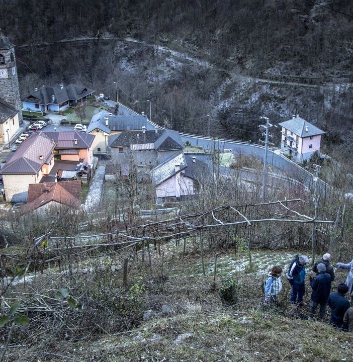 Stasera su Rai 3 il film di Walter Veltroni che si ispira allo specchio di Viganella
