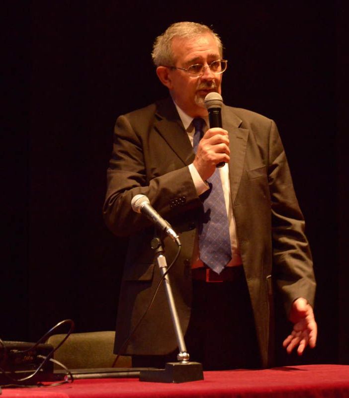 Lutto a Domo per l'improvvisa scomparsa del preside Pierantonio Ragozza