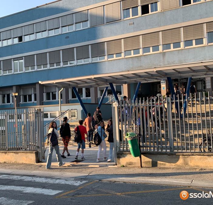 Un minuto di silenzio in tutte le scuole in memoria di Giulia