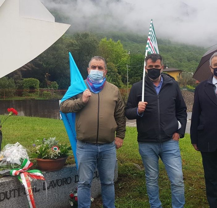 Festa dei Lavoratori ad Omegna, i sindacati: &quot;Preoccupati dai licenziamenti e dal settore turistico&quot; FOTO E VIDEO