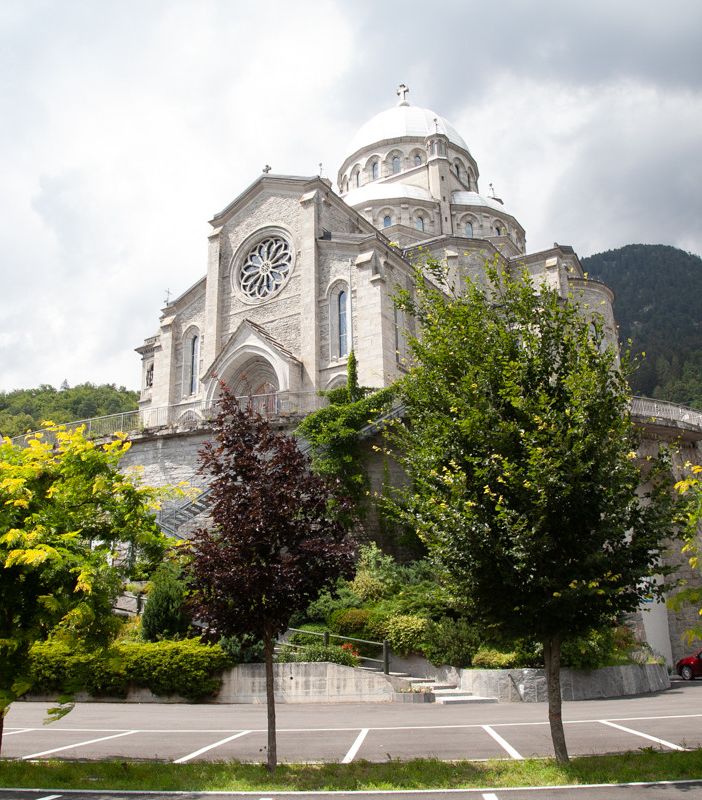 Re blindata fino al 26. Chiuse le scuole in tutta la Valle