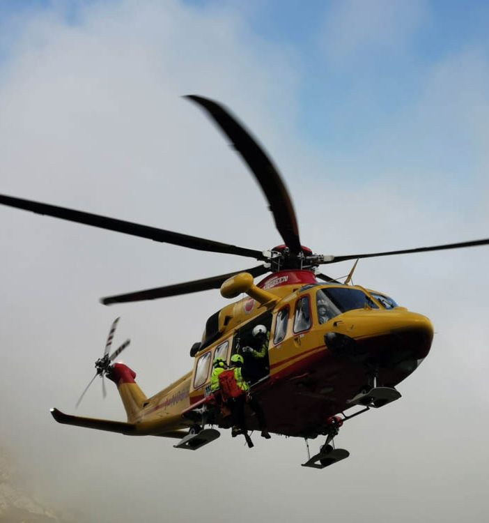 Giovane cade in casa sopra Mergozzo, soccorsi in azione