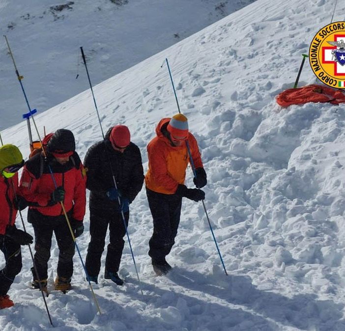 Valanghe, il Soccorso Alpino di Varese si esercita in Val Formazza FOTO
