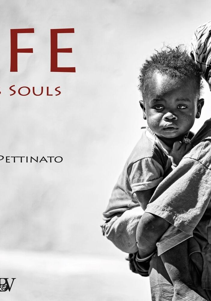 'Life God's Souls', è uscito il primo libro fotografico del verbanese Fulvio Pettinato