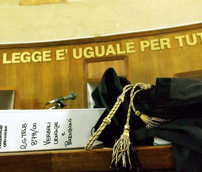 Il Tribunale boccia la Regione: “Discriminazione per gli stranieri che chiedono le case popolari”