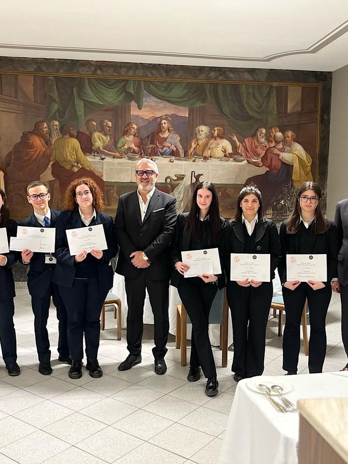 Consegnate sei borse di studio agli allievi dell'istituto Maggia