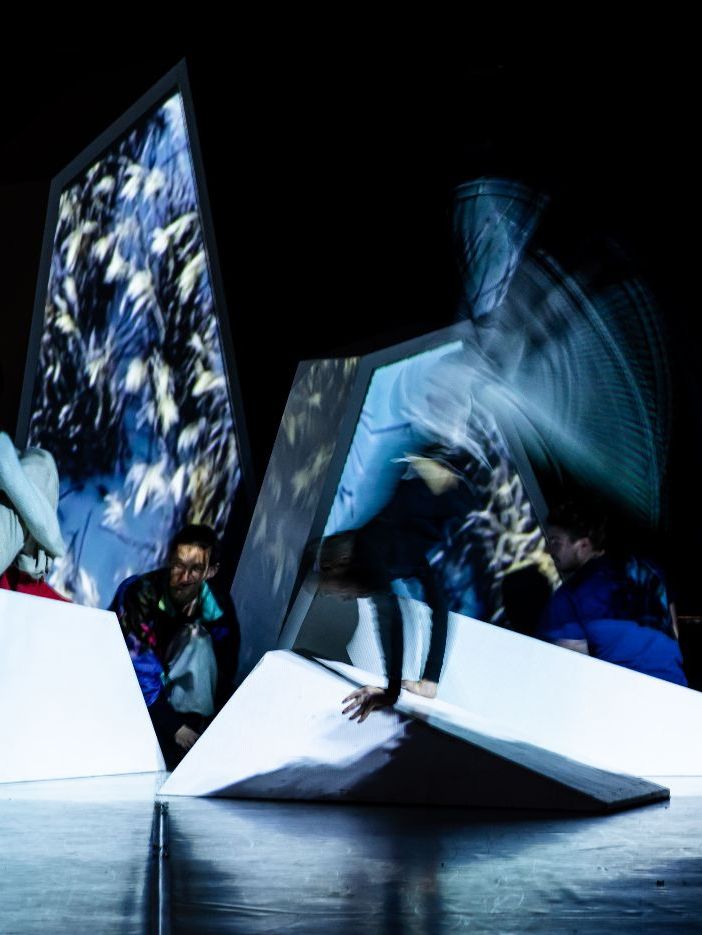 Un incontro per scoprire lo spettacolo di danza contemporanea 'Eartheart-Il cuore della Terra'