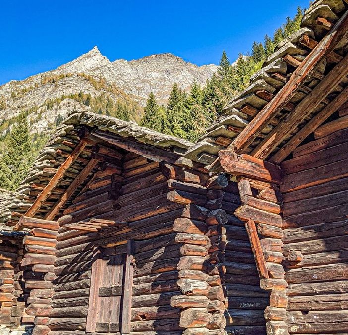 Escursione tra gli alpeggi di Macugnaga