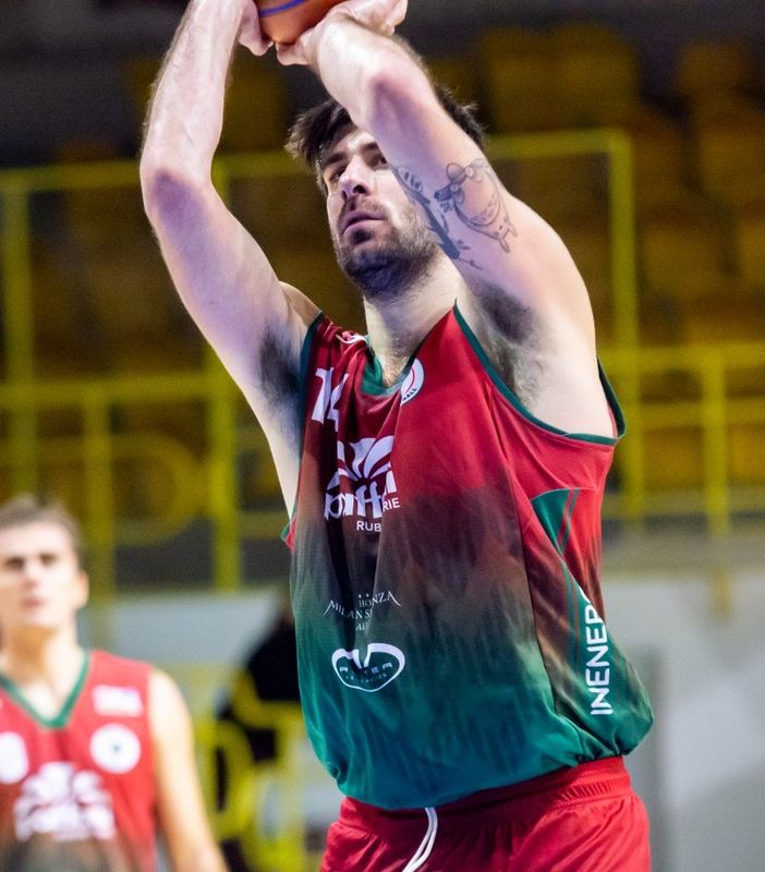 Basket, la Paffoni torna in campo: domenica sfida la Riso Scotti Pavia