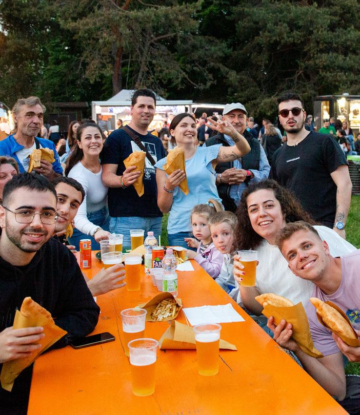 Grignasco, appuntamento inedito (e goloso) con il Rolling Truck Street Food Festival e tanta musica