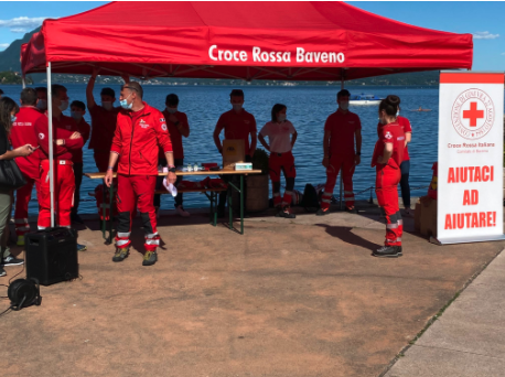 Croce Rossa di Baveno: una maglietta per i soci sostenitori con il logo del Ccr