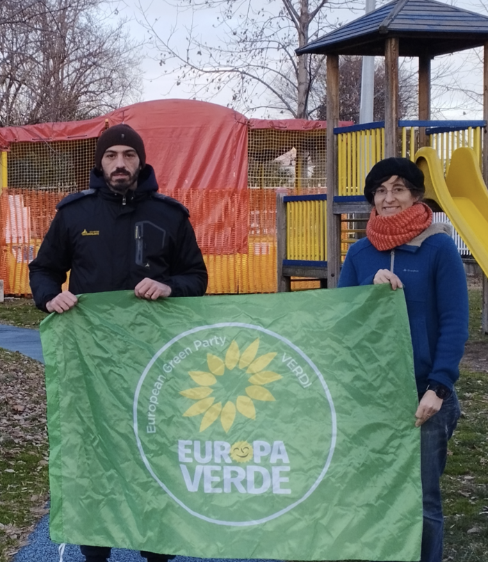 Europa Verde: “No alla rimozione del parco giochi sul lungolago di Intra”