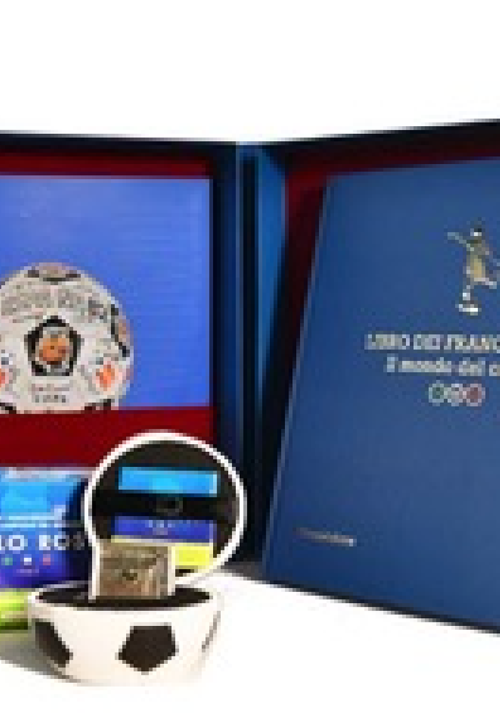 Disponibile anche nel Vco il libro dei francobolli “Il mondo del calcio”