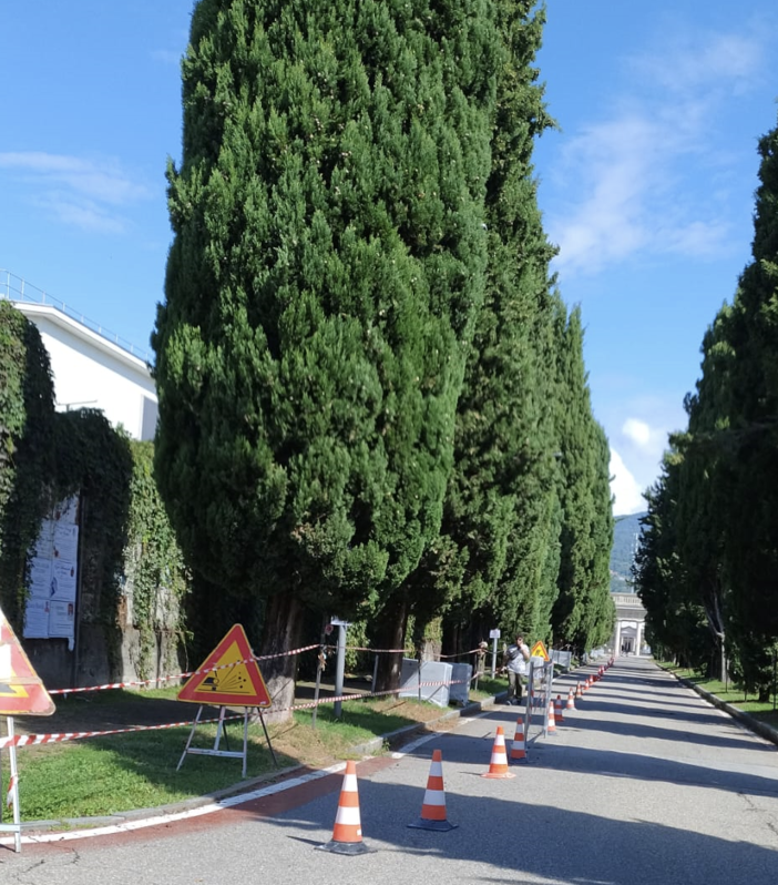Iniziati i lavori di rifacimento del marciapiede di viale Rimembranze al cimitero di Pallanza