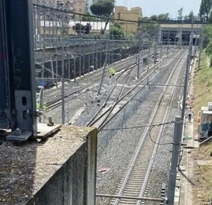 Scontro fra treni a Parma: una studentessa di Verbania racconta la sua disavventura