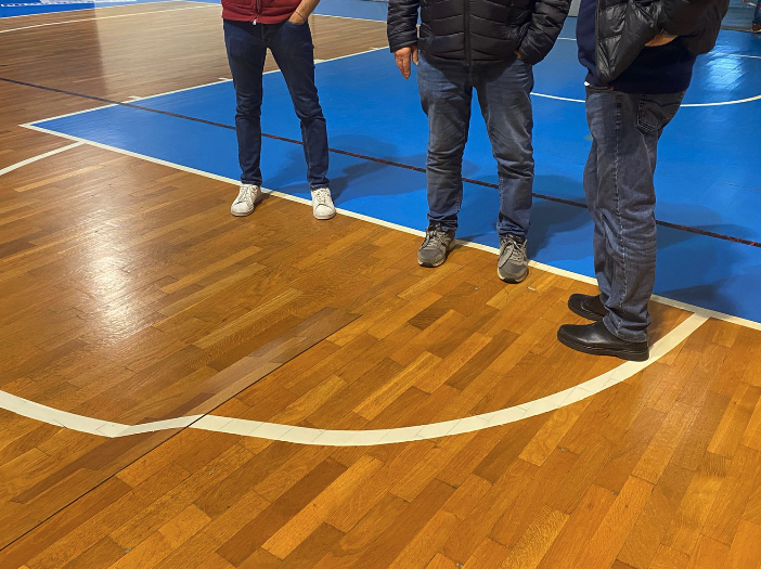 Lavori in tempi record del parquet al PalaBagnella