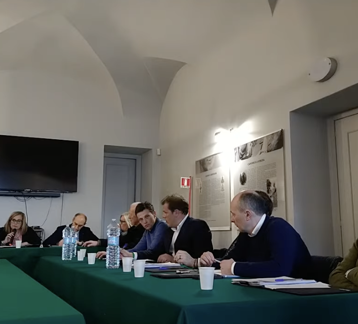 Stresa, consiglio comunale in stallo: maggioranza in bilico e rischio commissariamento