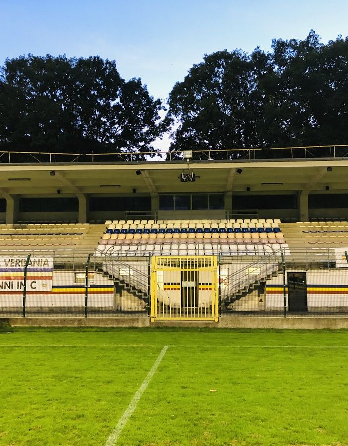 Scontri tra ultras allo stadio Pedroli, emessi 13 Daspo