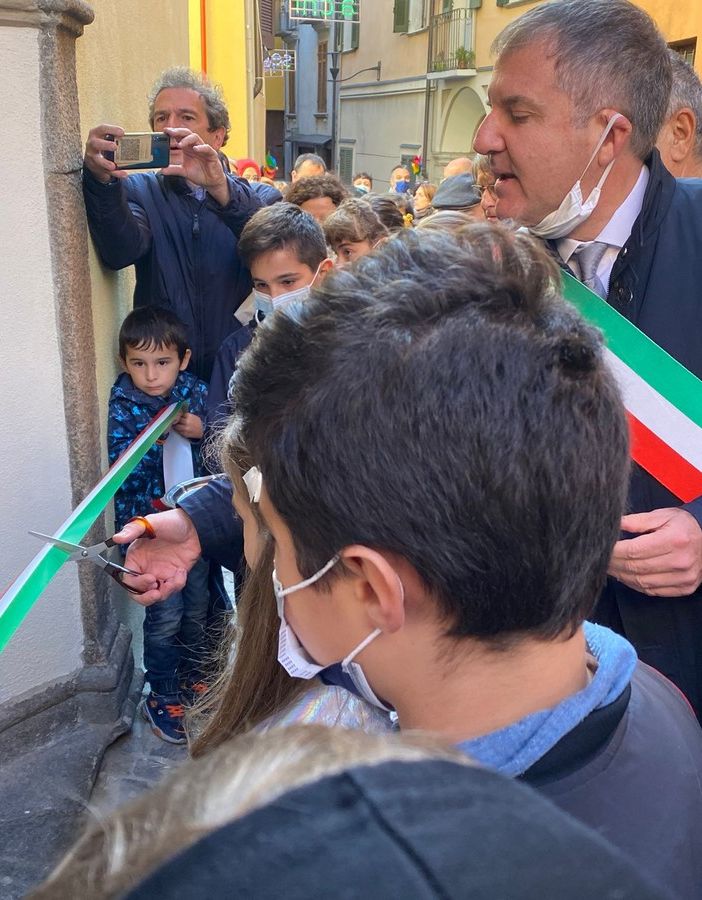 Omegna in festa per l'inaugurazione del Museo Rodari