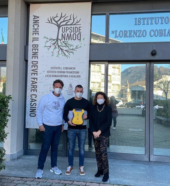 Dal Cantante della Solidarietà un defibrillatore per il “Cobianchi&quot; di Verbania