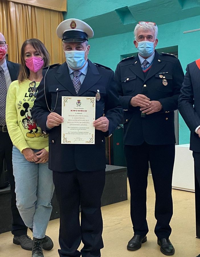 Omegna, la città ha ringraziato gli agenti di polizia locale e i volontari di protezione civile e associazioni