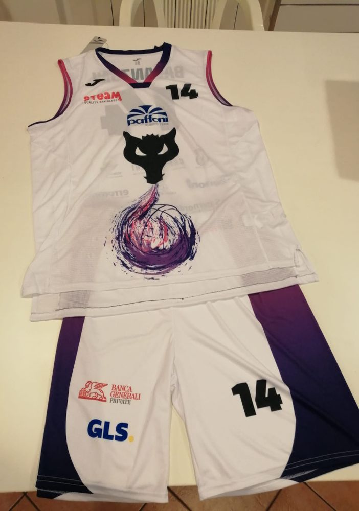 Paffoni affronta Legnano con la maglia solidale disegnata dalle alunne del Dalla Chiesa Spinelli