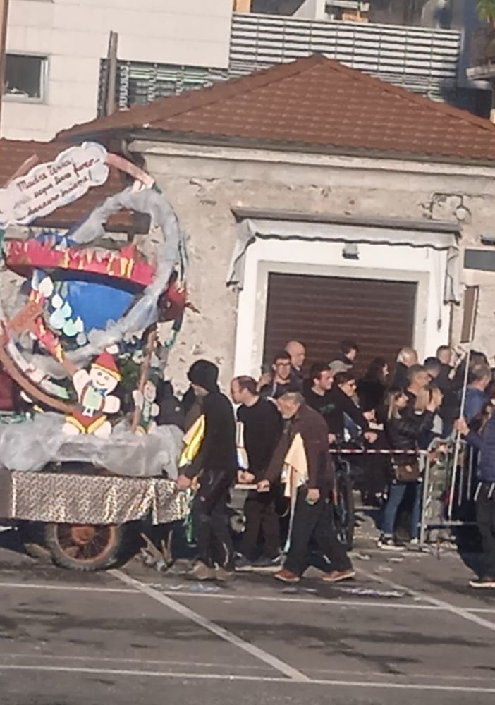 Trobaso prima alla sfilata di Carnevale FOTO