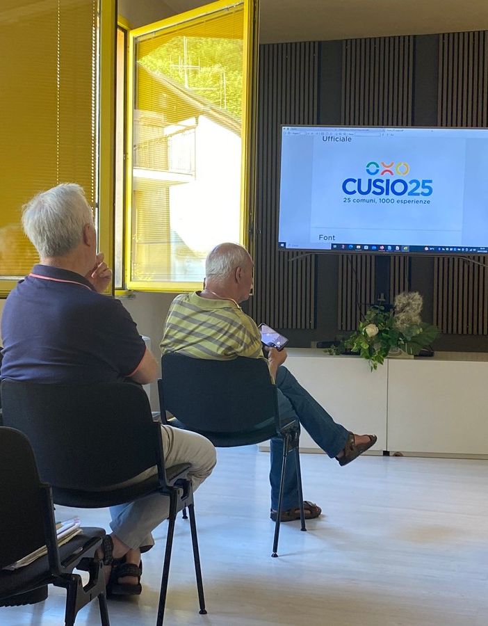 Il sindaco di Omegna presenta il portale Cusio25.eu