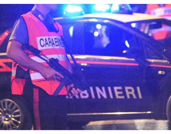 Ubriaco al volante provoca un incidente con la figlia minorenne a bordo