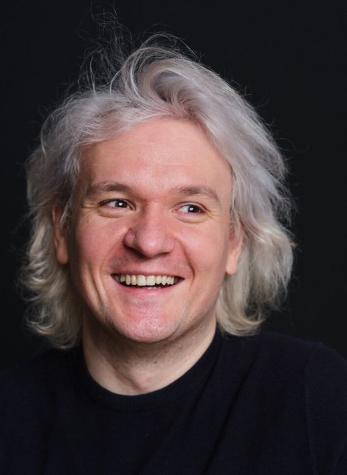 Divulgazione scientifica con Adrian Fartade al Teatro Sociale di Omegna