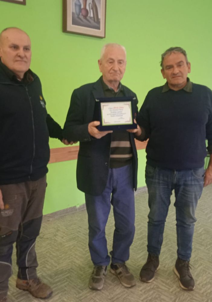 Festa a sorpresa per Alfredo Urbino, presidente emerito del consiglio di quartiere