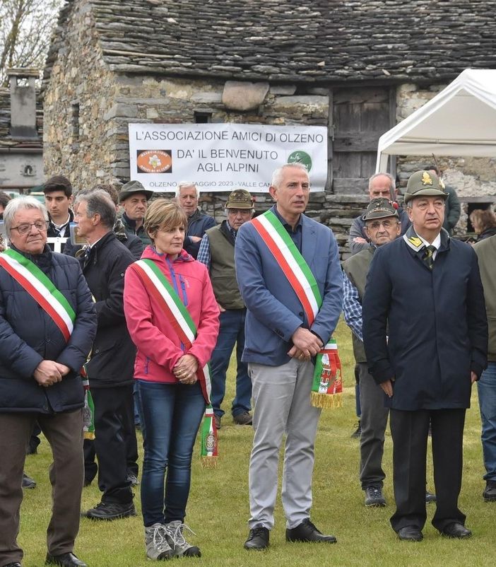 Gli alpini di Cannobio e della Valle ricordano i caduti di tutte le guerre