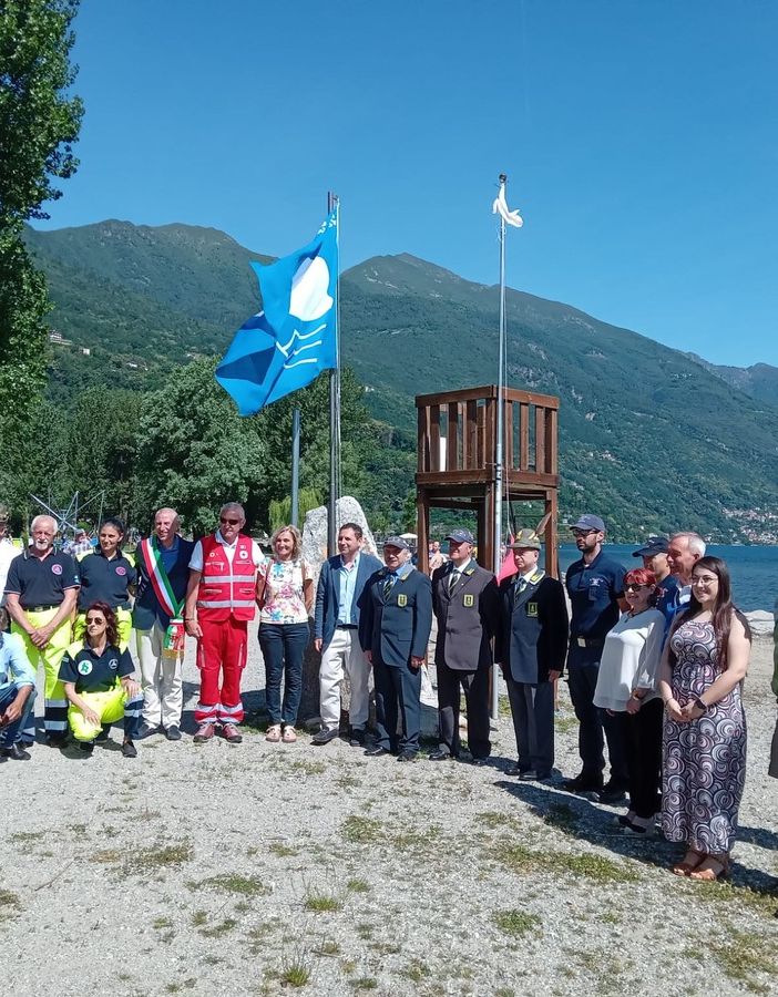 A Cannobio torna a sventolare la bandiera blu