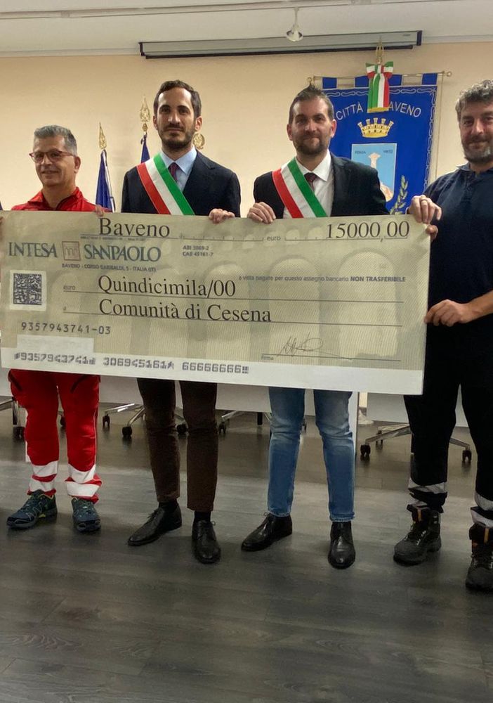 Baveno consegna 15mila euro alla comunità di Cesena, colpita dall'alluvione FOTO