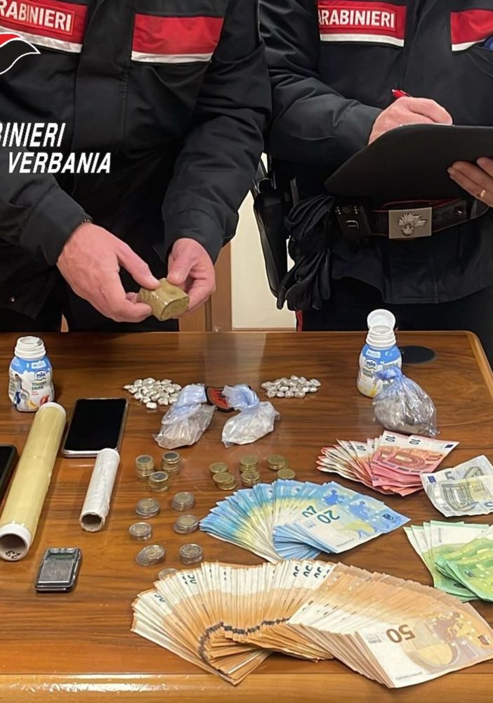 Consegnava droga a domicilio tra il Cusio e il Vergante: arrestato un 30enne