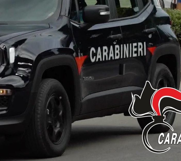 In auto con un coltello, denunciato 26enne di Verbania