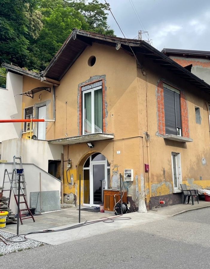 Salvata la casa abusiva nella zona del Plusc