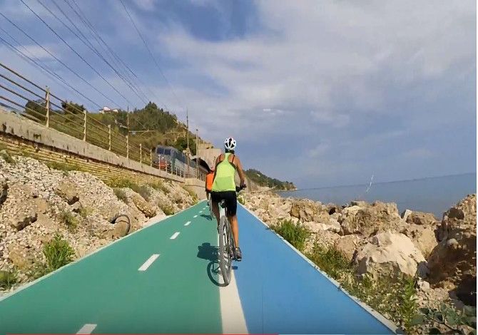 Fa discutere la proposta di realizzare una ciclovia Stresa-Baveno-Verbania