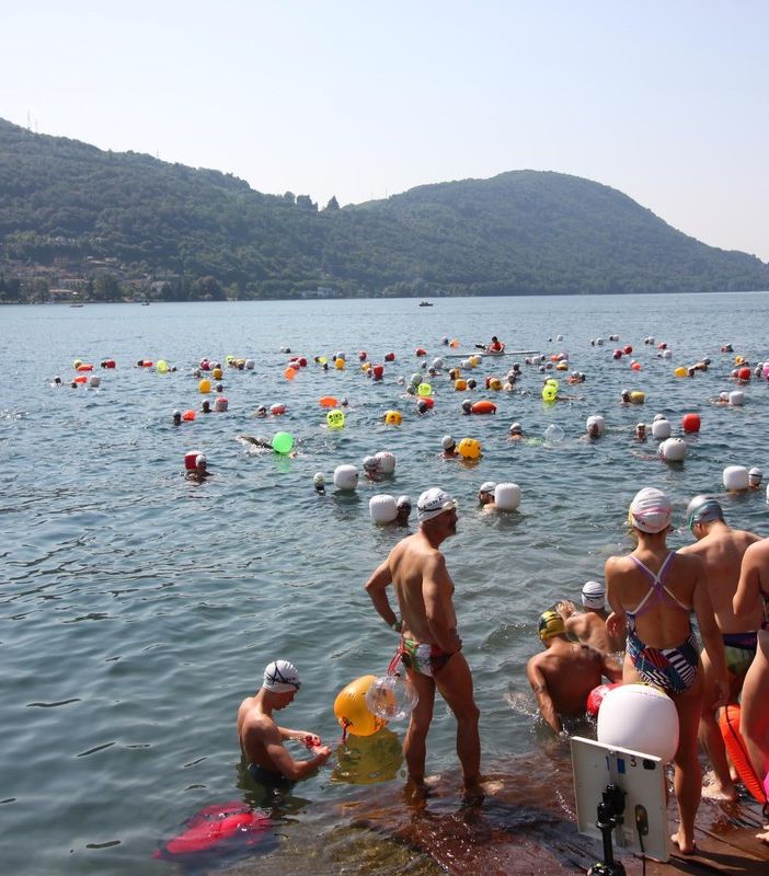 Omegna: successo per la 18esima edizione della traversata &quot;Da riva a riva&quot;   FOTO
