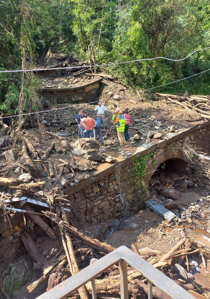 Niente bagni nel Cannobino dopo la frana di Traffiume
