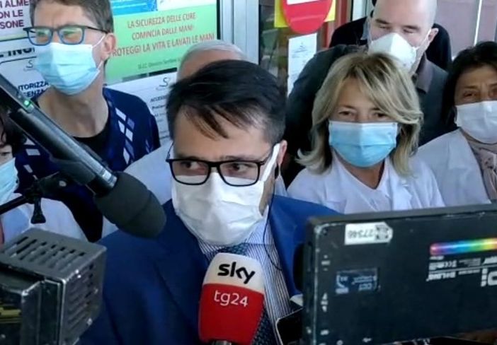 Il piccolo Eitan è stato estubato e respira da solo
