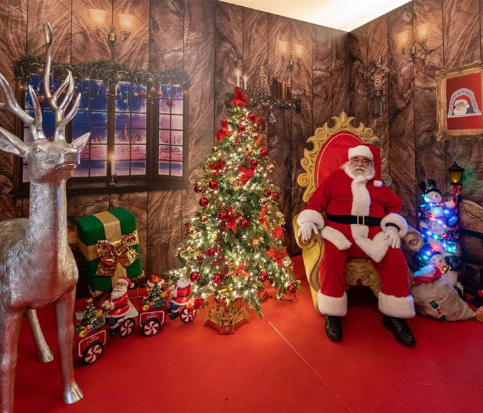 Un lungo weekend di magia al Palazzo dei Giochi e alla Grotta di Babbo Natale