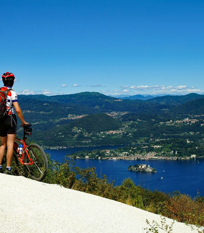 &quot;In bici a pelo d'acqua&quot;, un nuovo itinerario che unisce Italia e Svizzera