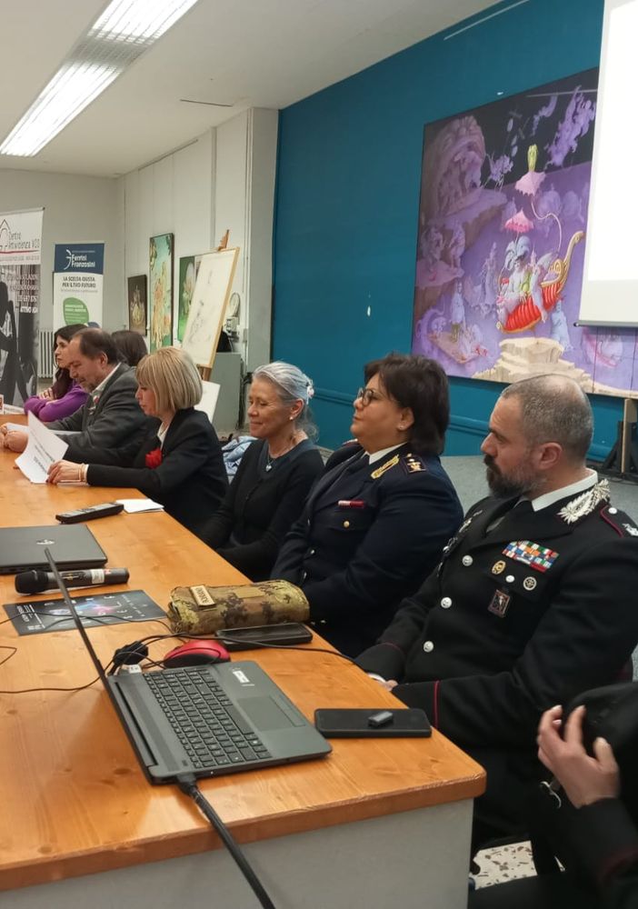 &quot;M'ama o non m'ama&quot;, al Ferrini Franzosini riflessioni su ciò che non è amore FOTO