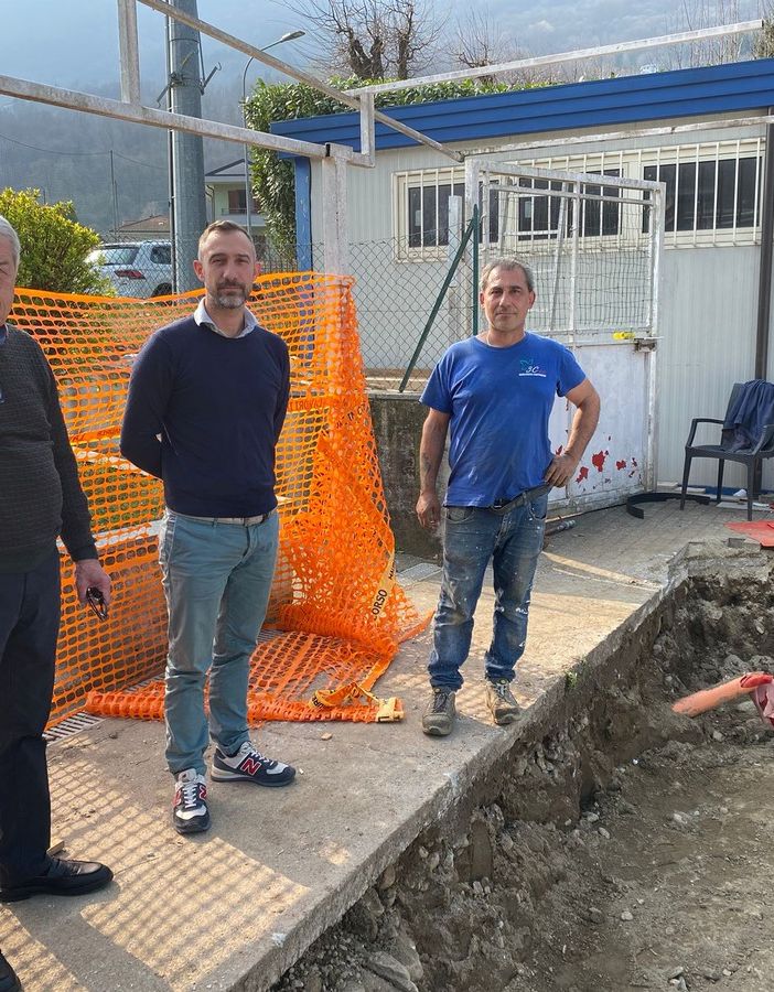 Iniziati i lavori per realizzare i nuovi spogliatoi al campo di Ramate