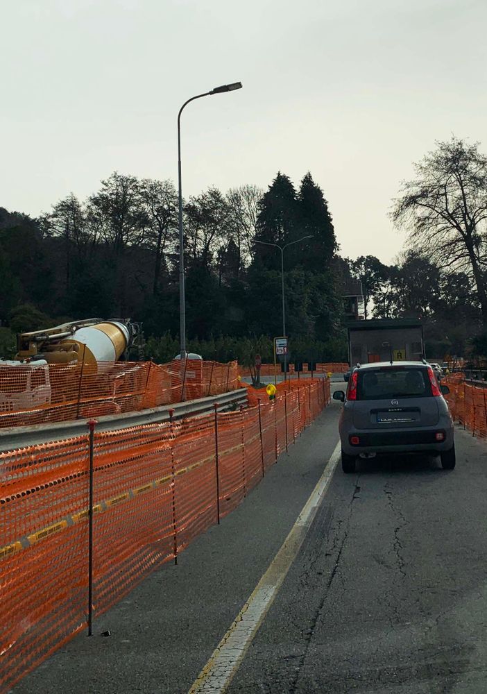 Tra la Beata Giovannina e Suna a Verbania al via i lavori per senso unico, parcheggi e spazio per la pista ciclo pedonale