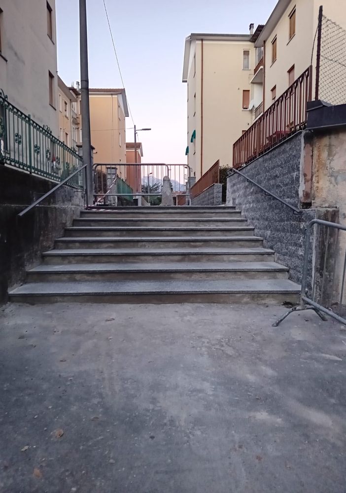 Completati i lavori di riqualificazione della scala di accesso di via Albasini