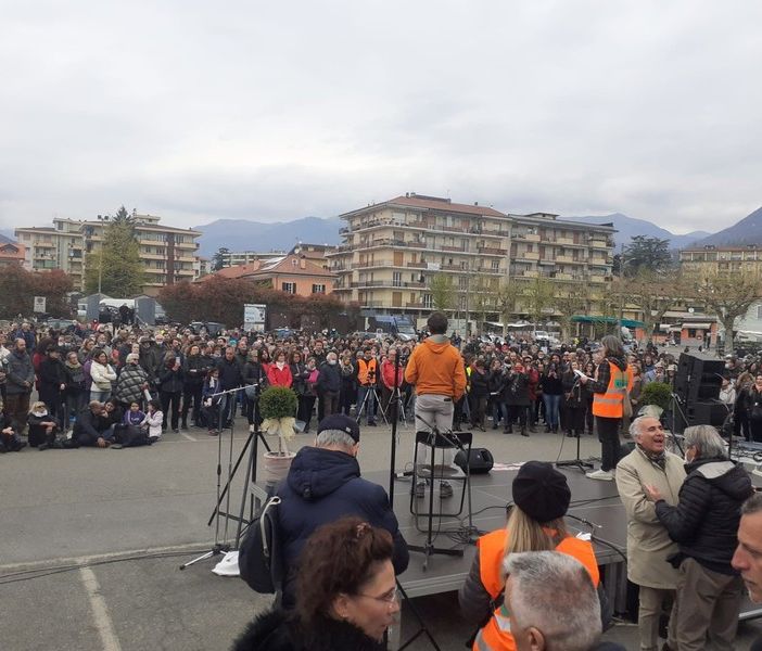 Manifestazione no-vax a Verbania, anche Italia Viva condanna l'iniziativa